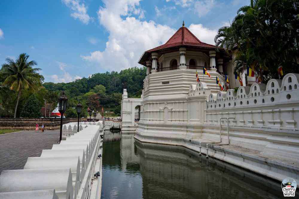 Kandy, Temple of the Sacred Tooth Relic