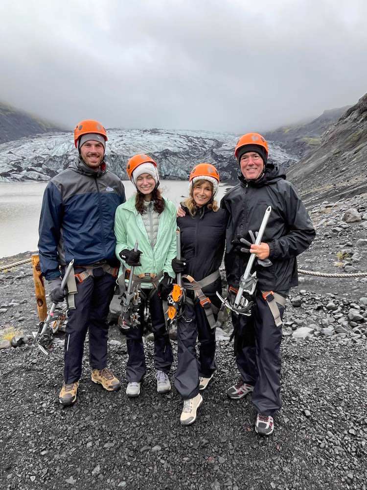 Parking, Arctic Adventures - Glacier Guides (Sólheimajökull Base)
