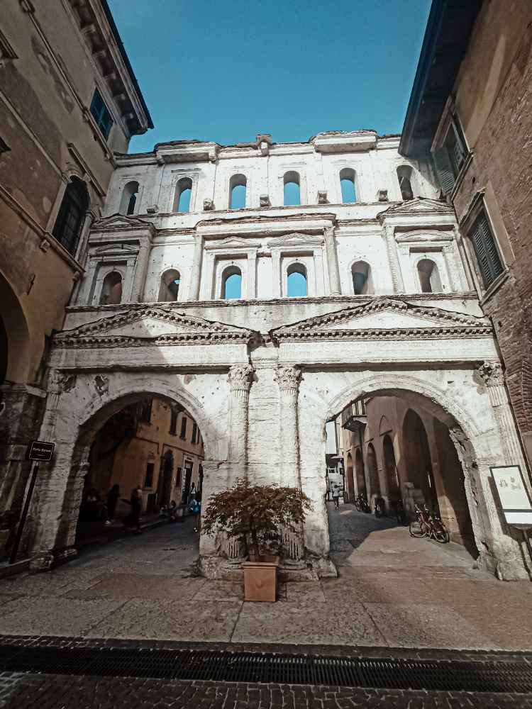Verona, Porta Borsari