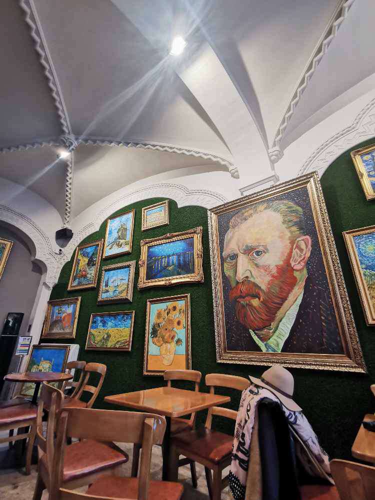Bucharest, Van Gogh Grand Café
