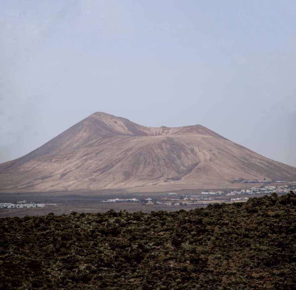La Oliva, Volcano Calderón Hondo