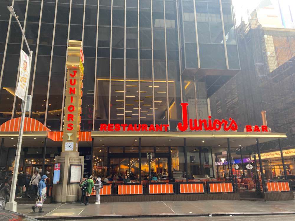 New York, Junior's Restaurant & Bakery
