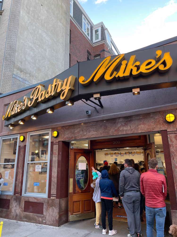Boston, Mike's Pastry