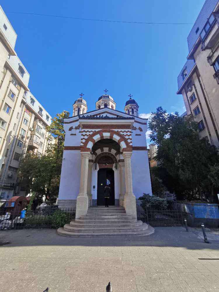 Bucharest, Biserica "Nașterea Maicii Domnului", "Sființii Mucenici Ciprian și Iustina" - Zlătari
