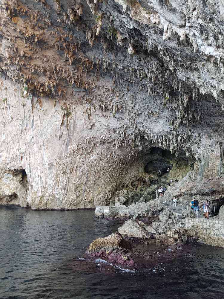 Castro, Grotta Zinzulusa