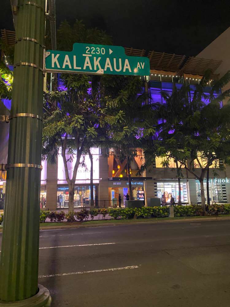Honolulu, Kalakaua Avenue
