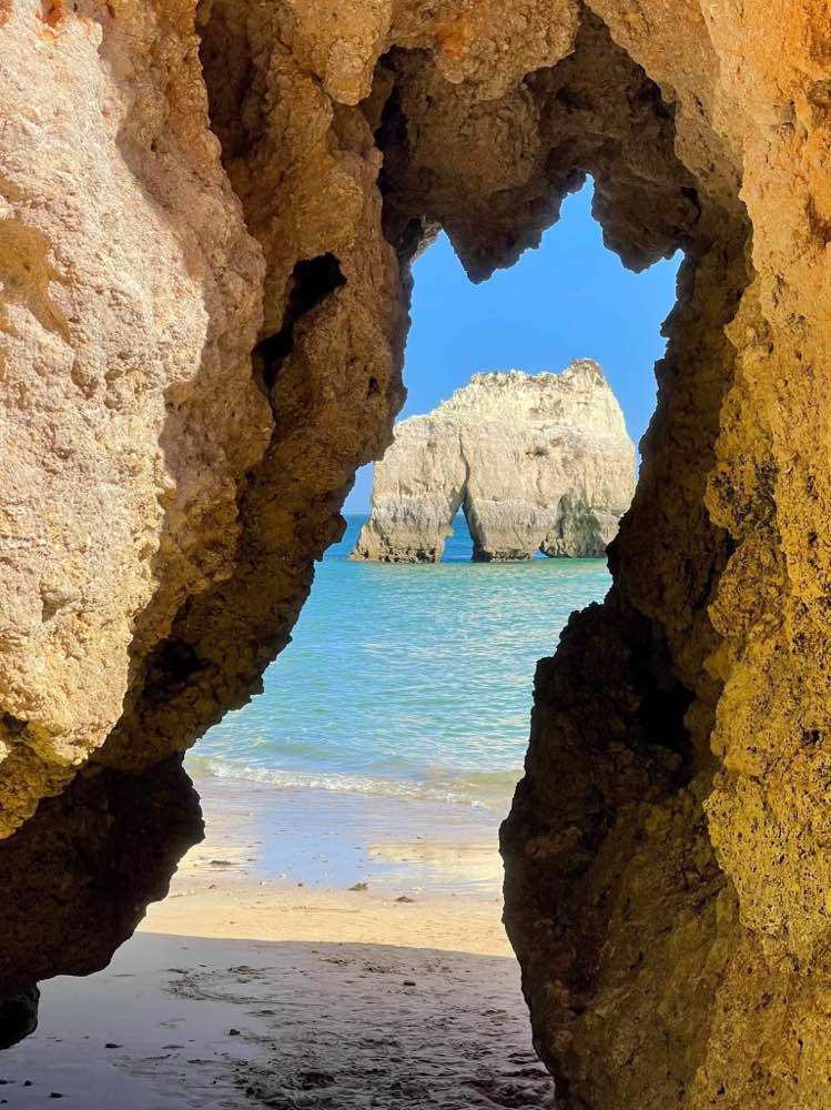 Algarve , Praia dos Tres Irmaos