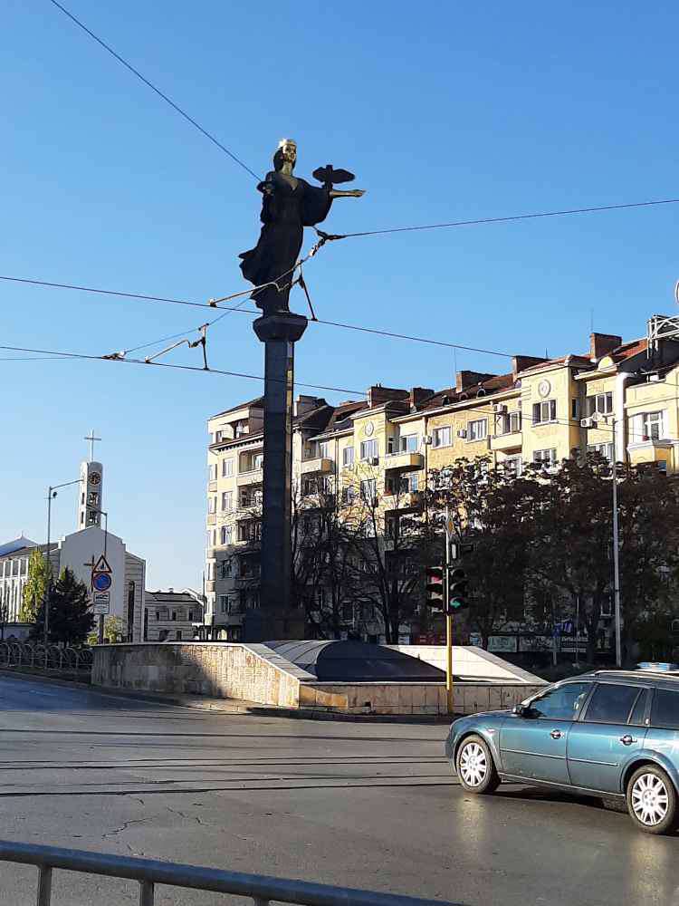 Sofia, Saint Sofia Statue (Статуя Света София)