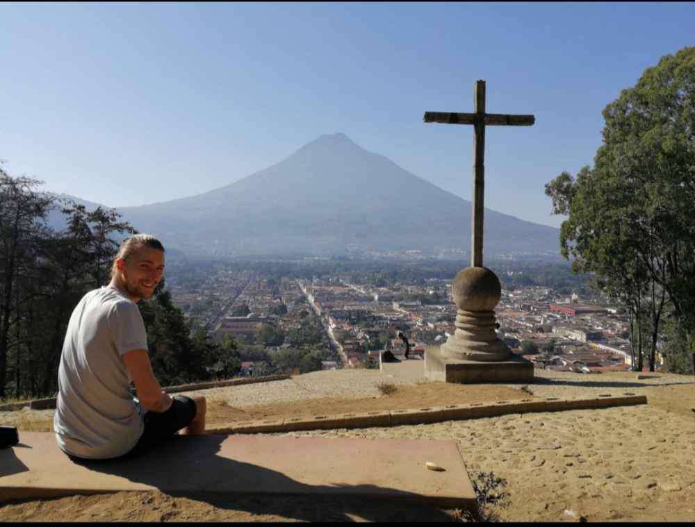 Antigua Guatemala, Cerro de La Cruz