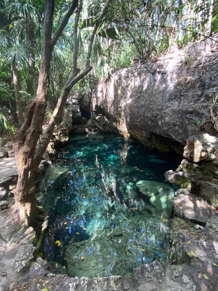 Puerto Aventuras, Cenote Azul