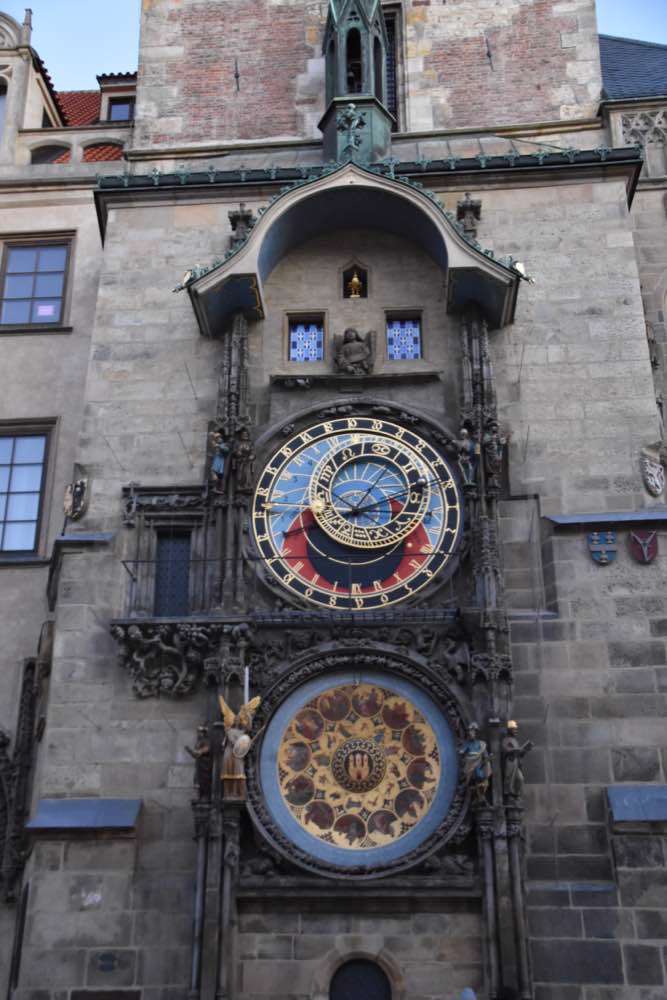 Hlavní město Praha, Orologio astronomico di Praga