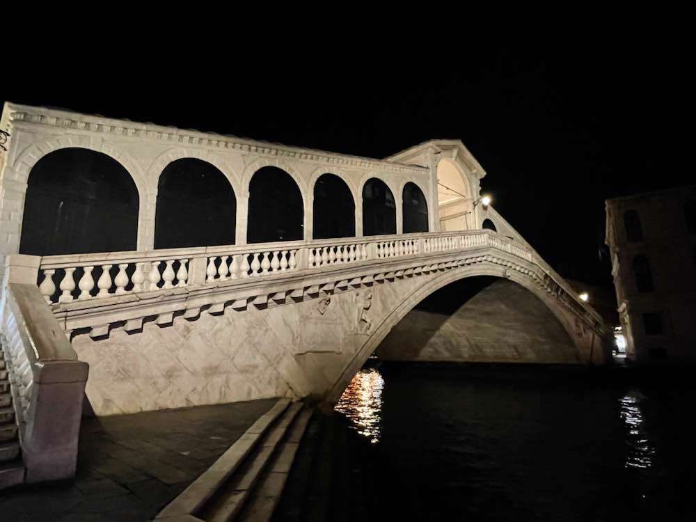 Venice, Rialto Bridge (Ponte di Rialto)