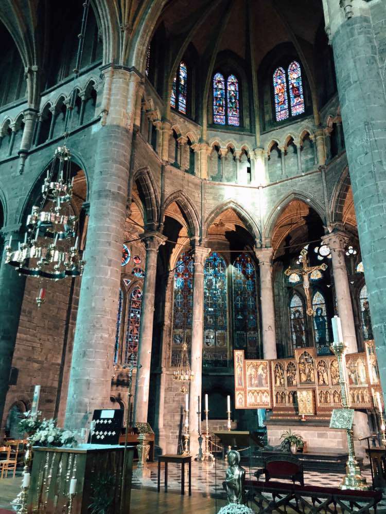Dinant, Notre Dame de Dinant
