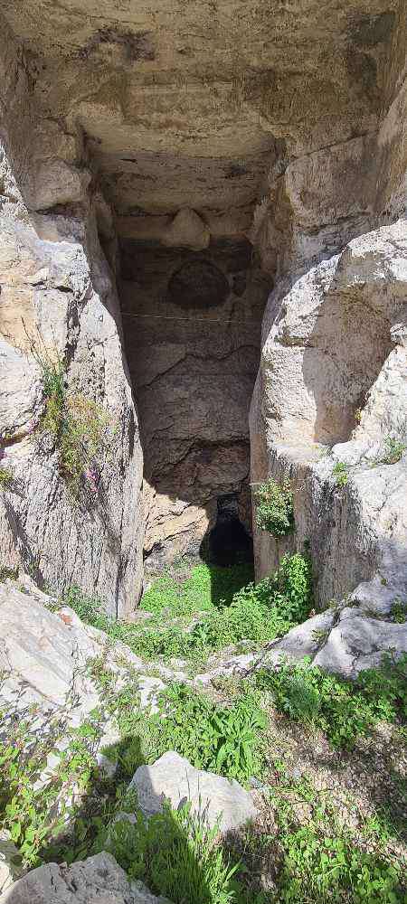 Cagliari, Grotta della Vipera