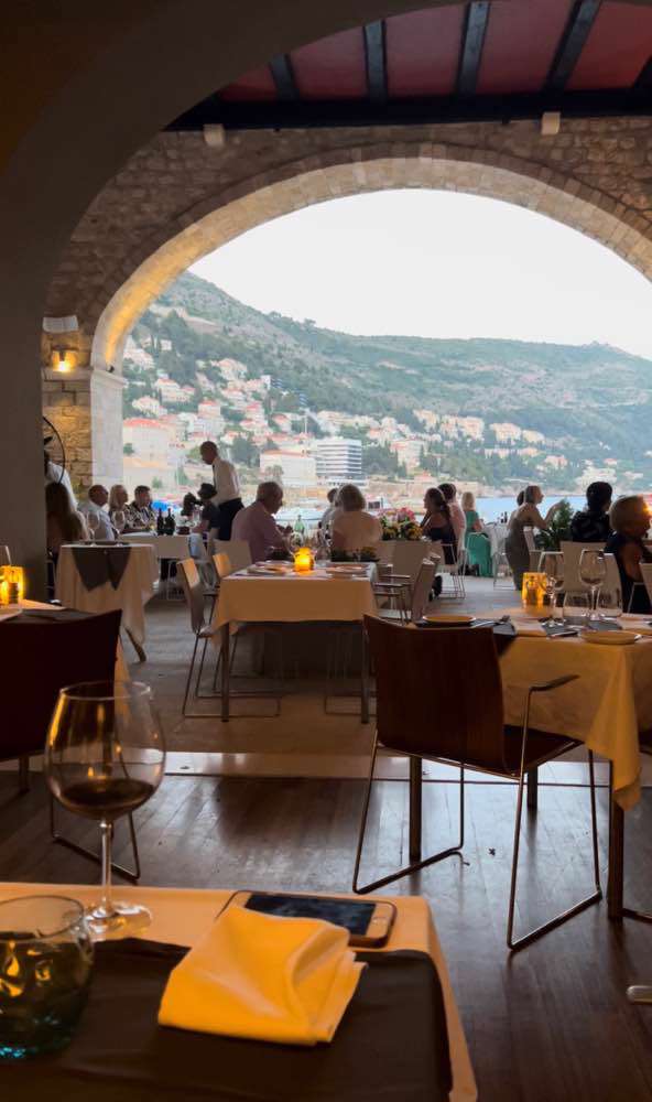 Dubrovnik, Gradska kavana Arsenal Restaurant