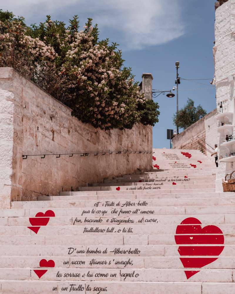 Alberobello, Scalinata dell'Amore - Via della Contessa
