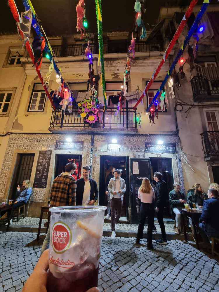 Lisbon, Cheers Irish Pub