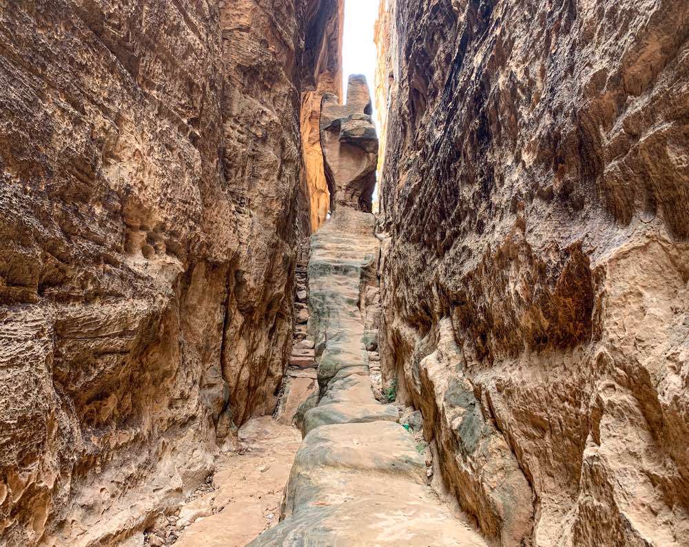 Al-Baydha, Piccola Petra