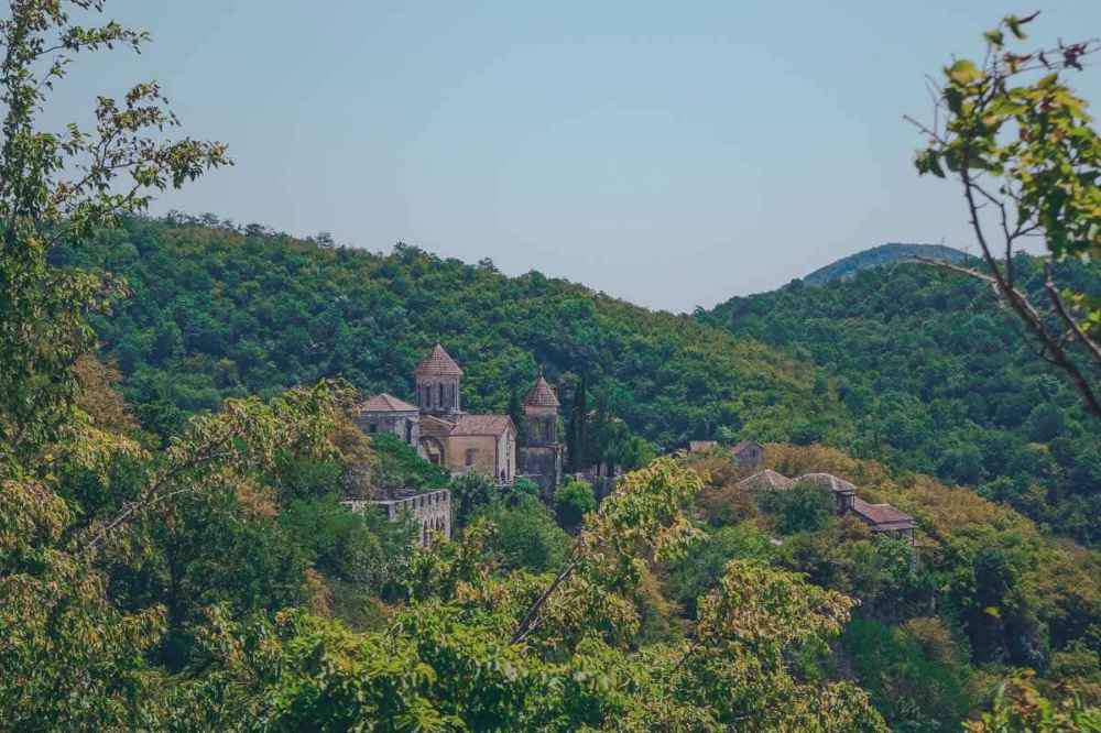 Motsameta, Motsameta Monastery