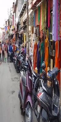 Dehradun, Paltan Bazaar