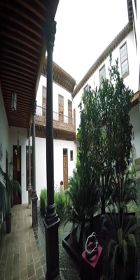 La Laguna , Salazar House