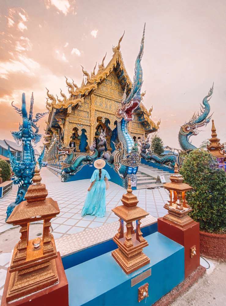 Amphoe Mueang Chiang Rai, Wat Rong Suea Ten (Blue Temple)