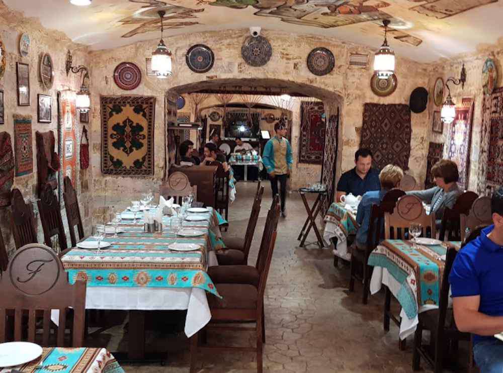 Baku, Dolma restaurant