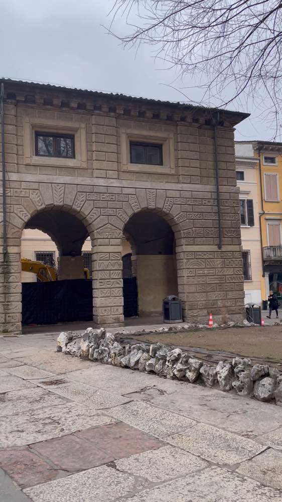 Mantua, Portici di Via Pescheria