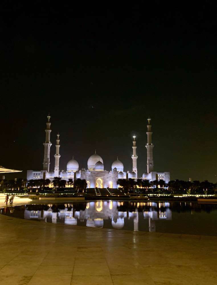 أبو ظبي, Gran Moschea dello Sceicco Zayed