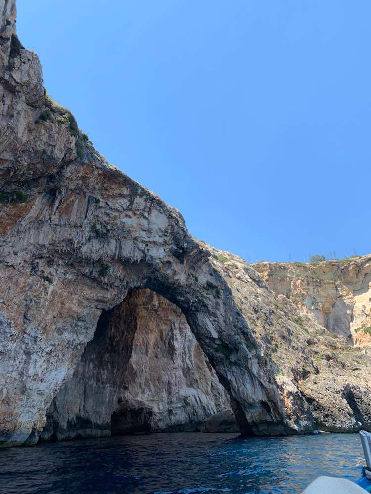 Blue Grotto 🛶, Blue Grotto (Taħt il-Ħnejja)