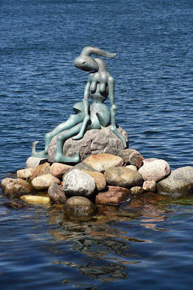 København, The Genetically Modified Little Mermaid by Bjørn Nørgaard