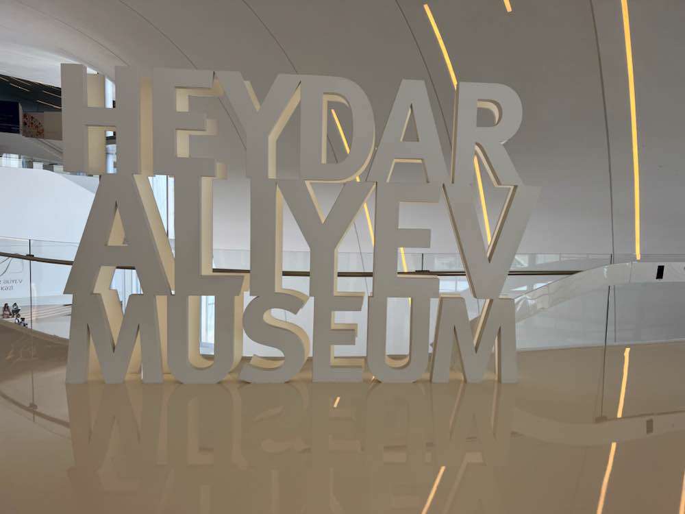 Bakı, Heydar Aliyev Centre