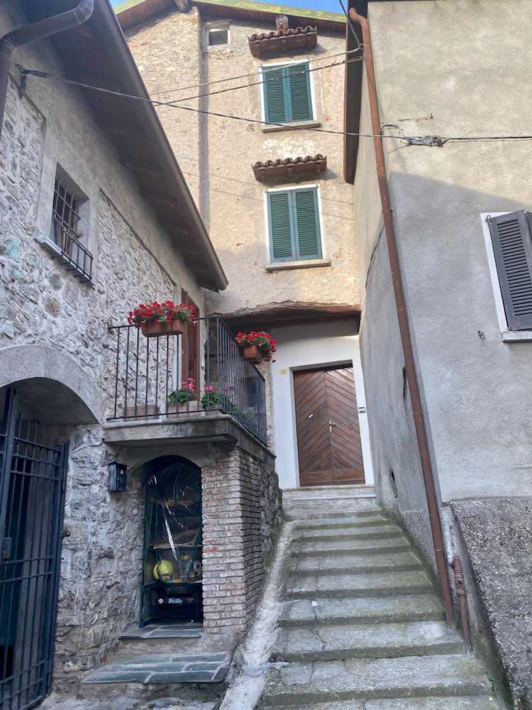 Olcio, Via Guiseppe Verdi 