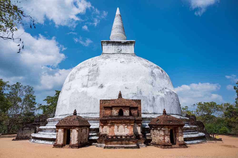 Polonnaruwa, Lankatilaka Viharaya
