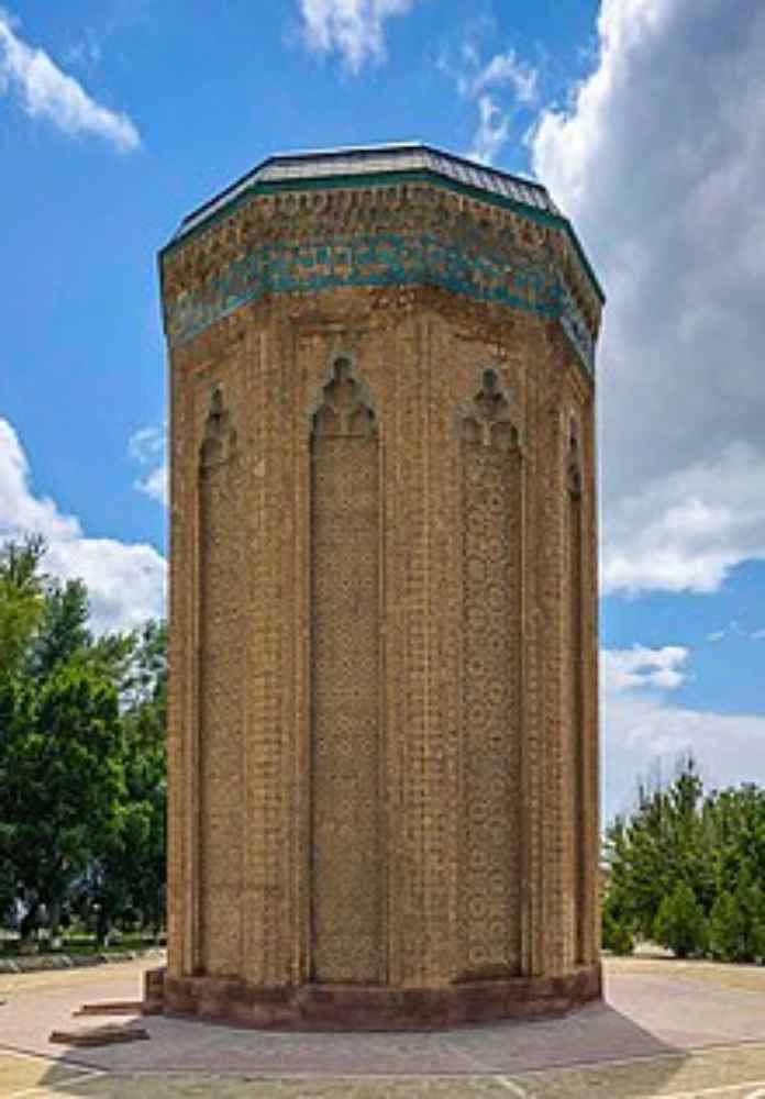 Nakhchivan, Momine Khatun Mausoleum