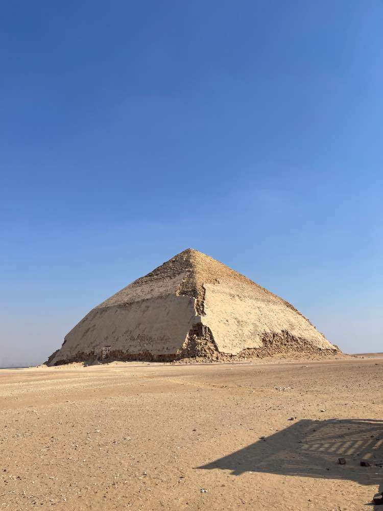 Dahshūr, Bent Pyramid of Sneferu (هرم سنفرو المائل)