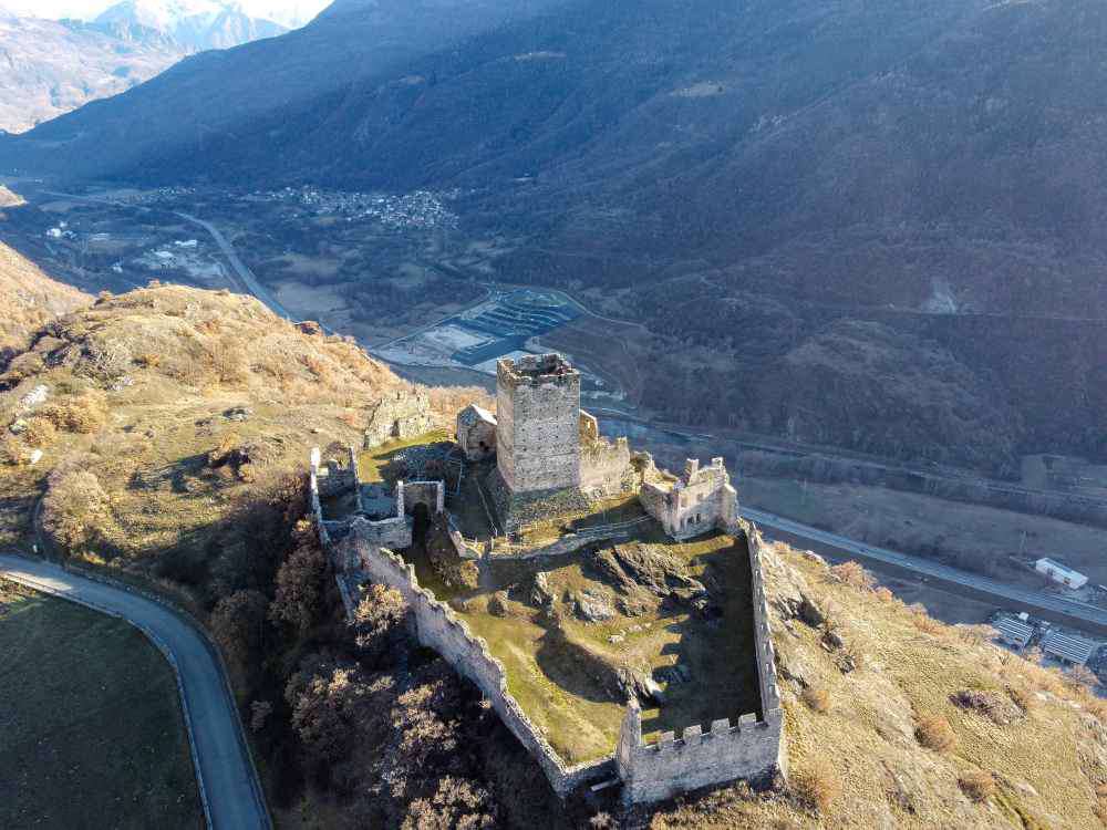 Valle d'Aosta, Castle of Cly