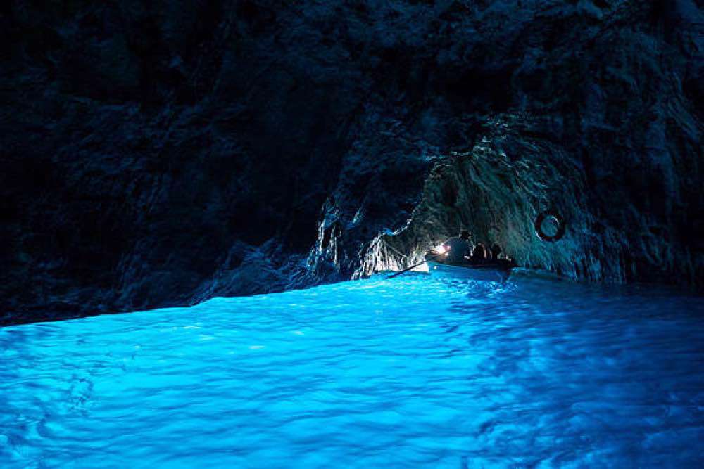 Città Metropolitana di Napoli, Grotta Azzurra